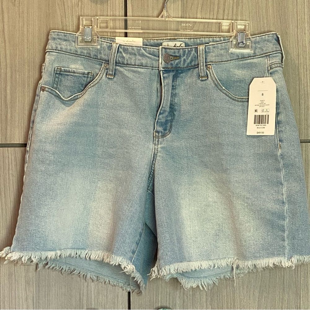 NWT Wonderly Denim Jean Shorts Size 8  Midrise Relaxed Light Wash
